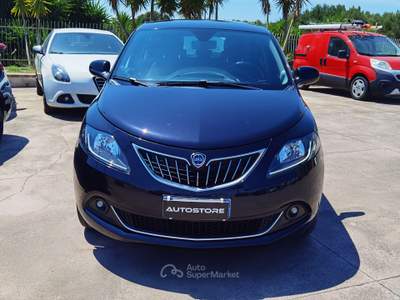 Lancia Ypsilon 5 p. Hybrid Gold Nero usata Galatina