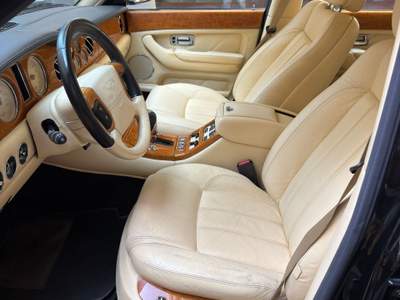 Bentley Arnage iscritta ASI Nero usata Roma