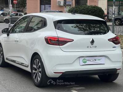 Renault Clio RENAULT Clio Full Hybrid E-Tech 140 CV 5 porte E-Tech Bianco usata Messina