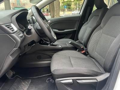 Renault Clio RENAULT Clio Full Hybrid E-Tech 140 CV 5 porte E-Tech Bianco usata Messina