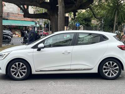 Renault Clio RENAULT Clio Full Hybrid E-Tech 140 CV 5 porte E-Tech Bianco usata Messina