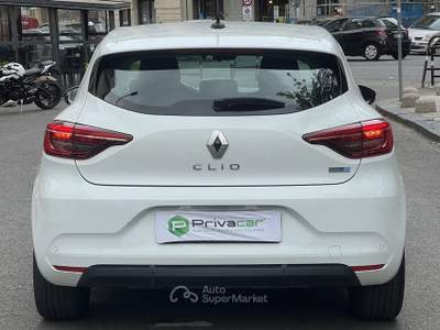 Renault Clio RENAULT Clio Full Hybrid E-Tech 140 CV 5 porte E-Tech Bianco usata Messina