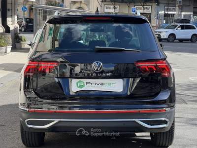 Volkswagen Tiguan VOLKSWAGEN Tiguan 2.0 TDI 150 CV SCR DSG Elegance Nero usata Messina