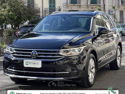 Volkswagen Tiguan VOLKSWAGEN Tiguan 2.0 TDI 150 CV SCR DSG Elegance Nero usata Messina