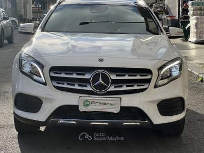 Mercedes-Benz GLA MERCEDES GLA 200 d Automatic Premium Bianco usata Messina
