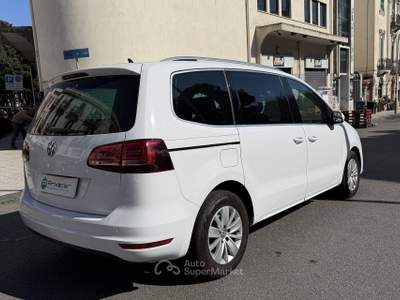 Volkswagen Sharan VOLKSWAGEN Sharan 2.0 TDI 150 CV SCR DSG Business BlueMotion Technology Bianco usata Messina