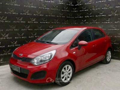 Kia Rio Rio III 5p 1.1 crdi EX * NEOPATENTATI Rosso usata La Loggia