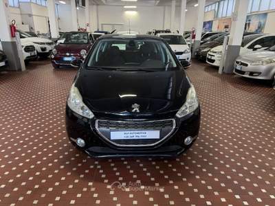 Peugeot 208 1.2 VTi 82 CV 5 porte Allure Nero usata Cinisello Balsamo