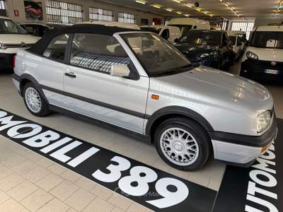 Volkswagen Golf Cabriolet 1.8 cat (75 CV) Basic Grigio usata Torino