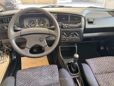 Volkswagen Golf Cabriolet 1.8 cat (75 CV) Basic Grigio usata Torino
