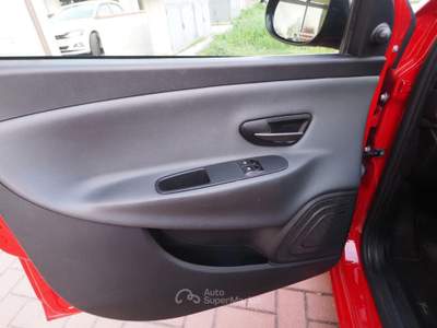 Lancia Ypsilon 1.3 MJT 16V 95 CV 5 porte S&S Gold Rosso usata Magione