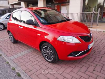 Lancia Ypsilon 1.3 MJT 16V 95 CV 5 porte S&S Gold Rosso usata Magione