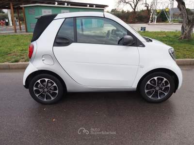 Smart ForTwo 70 1.0 cabrio Passion FINANZIABILE neopatentati Bianco usata Magione