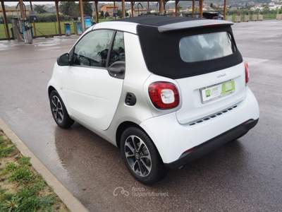 Smart ForTwo 70 1.0 cabrio Passion FINANZIABILE neopatentati Bianco usata Magione