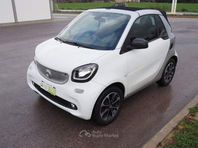 Smart ForTwo 70 1.0 cabrio Passion FINANZIABILE neopatentati Bianco usata Magione