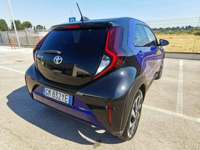 Toyota Aygo X 1.0 VVT-i 72 CV 5 porte Lou S-CVT Blu/Azzurro usata Barletta