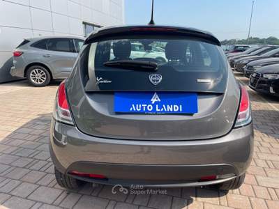 Lancia Ypsilon 1.0 firefly hybrid Silver s&amp;s 70cv Grigio usata Sarego