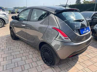 Lancia Ypsilon 1.0 firefly hybrid Silver s&amp;s 70cv Grigio usata Sarego