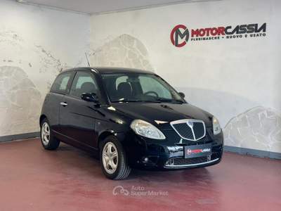Lancia Ypsilon ADATTA A NEOPATENTATI Nero usata Roma