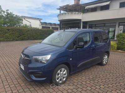 Opel Combo Life 1.5D 130 CV S&S MT6 Edition Plus Blu/Azzurro usata Montagnana
