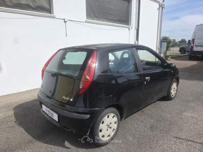 Fiat Punto 1.2i cat 3 porte Nero usata Montagnana