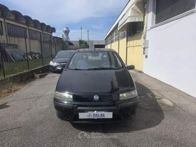 Fiat Punto 1.2i cat 3 porte Nero usata Montagnana