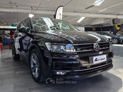 Volkswagen Tiguan VOLKSWAGEN TIGUAN 1.6 TDI R-LINE SPORT Nero usata Torino