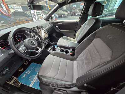 Volkswagen Tiguan VOLKSWAGEN TIGUAN 1.6 TDI R-LINE SPORT Nero usata Torino
