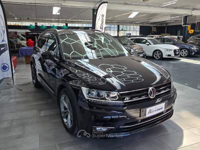 Volkswagen Tiguan VOLKSWAGEN TIGUAN 1.6 TDI R-LINE SPORT Nero usata Torino