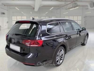 Volkswagen Passat 2.0 TDI SCR 122 CV EVO DSG Business Nero usata Spresiano