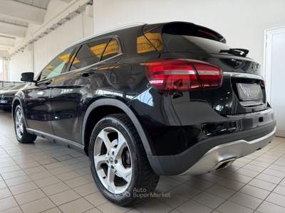 Mercedes-Benz GLA Automatic 4Matic Sport //LED//NAVI//BLUETOOTH Nero usata Parma