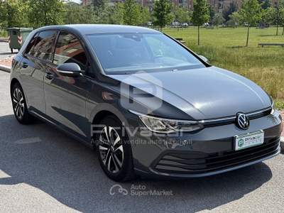 Volkswagen Golf VOLKSWAGEN Golf 2.0 TDI 115 CV SCR Life Grigio usata Cuneo