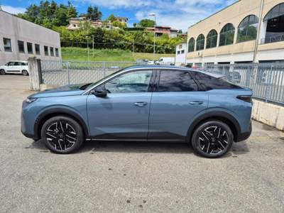 Peugeot 3008 Hybrid 145 e-DCS6 Allure Blu/Azzurro usata Medesano