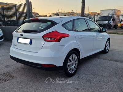 Ford Focus 1.5 TDCi 95 CV Start&Stop Plus Bianco usata Frattaminore