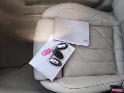 Infiniti QX70 FX30D Nero usata Lucca