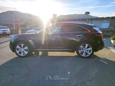 Infiniti QX70 FX30D Nero usata Lucca