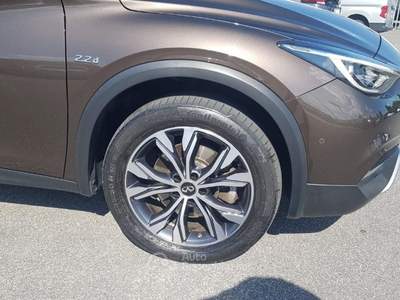 Infiniti QX30 2.2 diesel DCT AWD Premium Marrone usata Lucca
