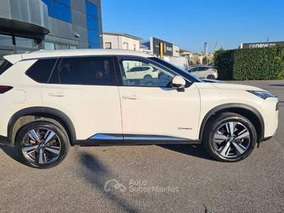 Nissan X-Trail e-Power 2WD 5 posti Tekna Bianco usata Lucca
