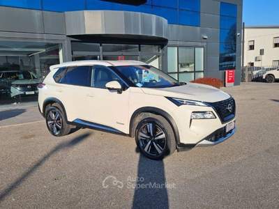Nissan X-Trail e-Power 2WD 5 posti Tekna Bianco usata Lucca