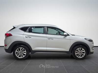 Hyundai Tucson  1.7 crdi xpossible 2wd 115cv Bianco usata Firenze