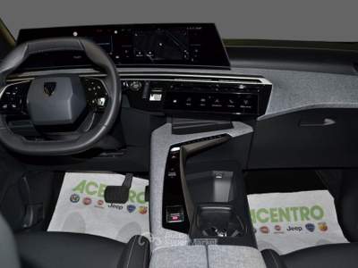 Peugeot 3008  - 1.2 hybrid allure Nero usata CAGLIARI