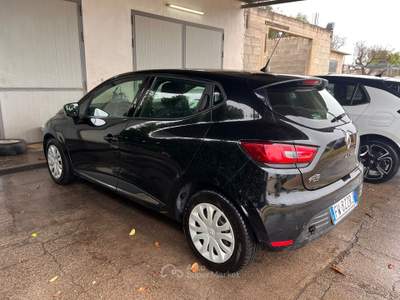 Renault Clio RENAULT CLIO 1,2 BUSINESS Nero usata Sannicola