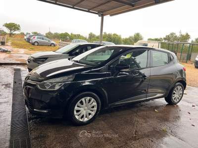 Renault Clio RENAULT CLIO 1,2 BUSINESS Nero usata Sannicola