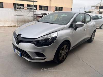 Renault Clio RENAULT CLIO 1,2 BUSINESS Argento usata Sannicola