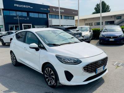 Ford Fiesta 5 porte Titanium Bianco usata Massarosa