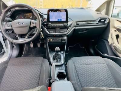 Ford Fiesta 5 porte Titanium Bianco usata Massarosa