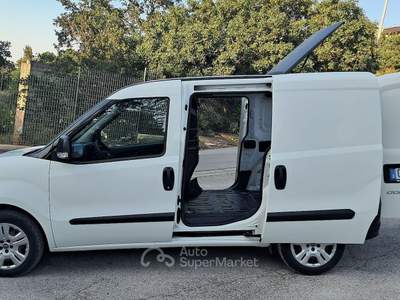 Fiat Doblò Fiat Doblo1.6 MJT Cargo 3 posti Doppia porta, voletto posteriore Bianco usata Cassano delle Murge