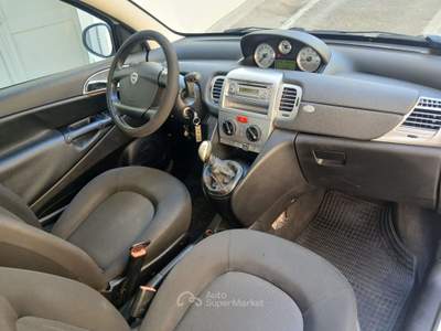 Lancia Ypsilon Unyca Beige usata Triggiano