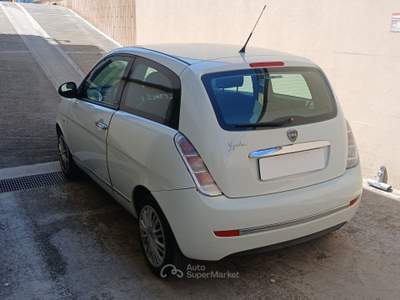 Lancia Ypsilon Unyca Beige usata Triggiano