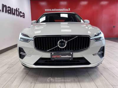 Volvo XC60 2.0 B4 MOMENTUM AWD AUTO - IVA DEDUCIBILE Bianco usata Mazzano
